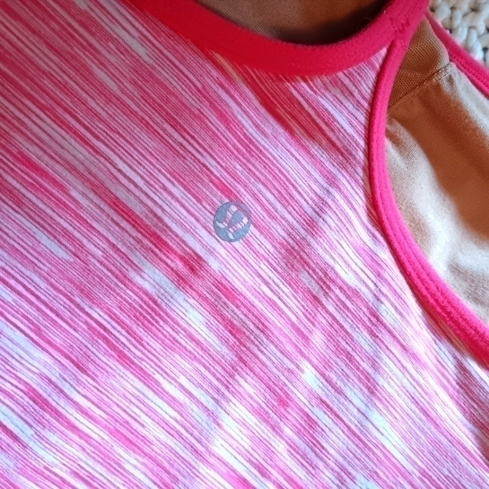 EUC Lululemon Power Y Tank Top Size 8 - Picture 2 of 5